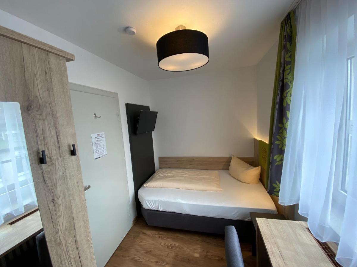 Hotel Goldene Traube Günzburg Eksteriør bilde