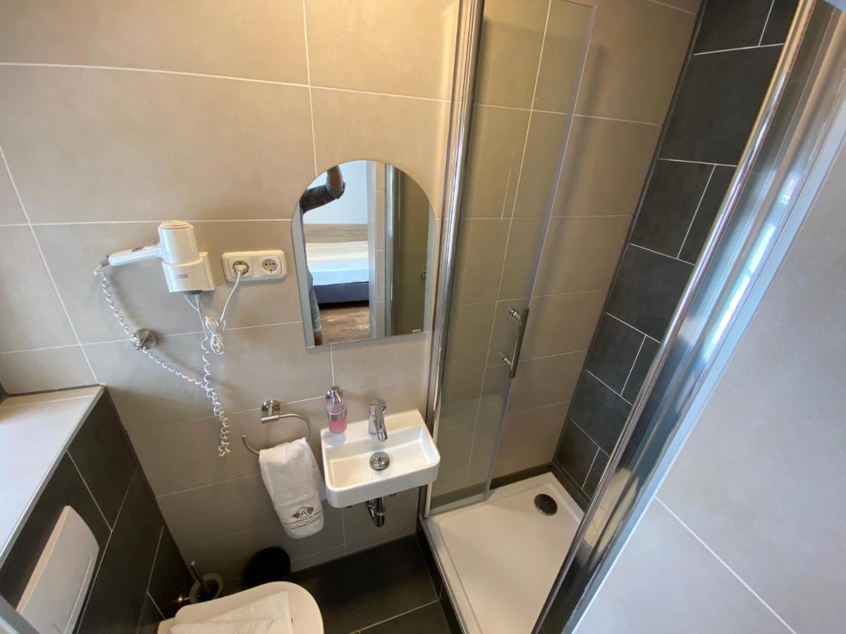 Hotel Goldene Traube Günzburg Eksteriør bilde